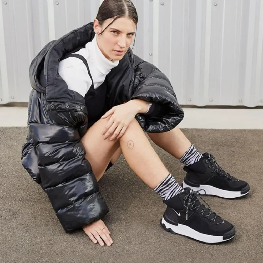 Nike Women's Black Sneakers